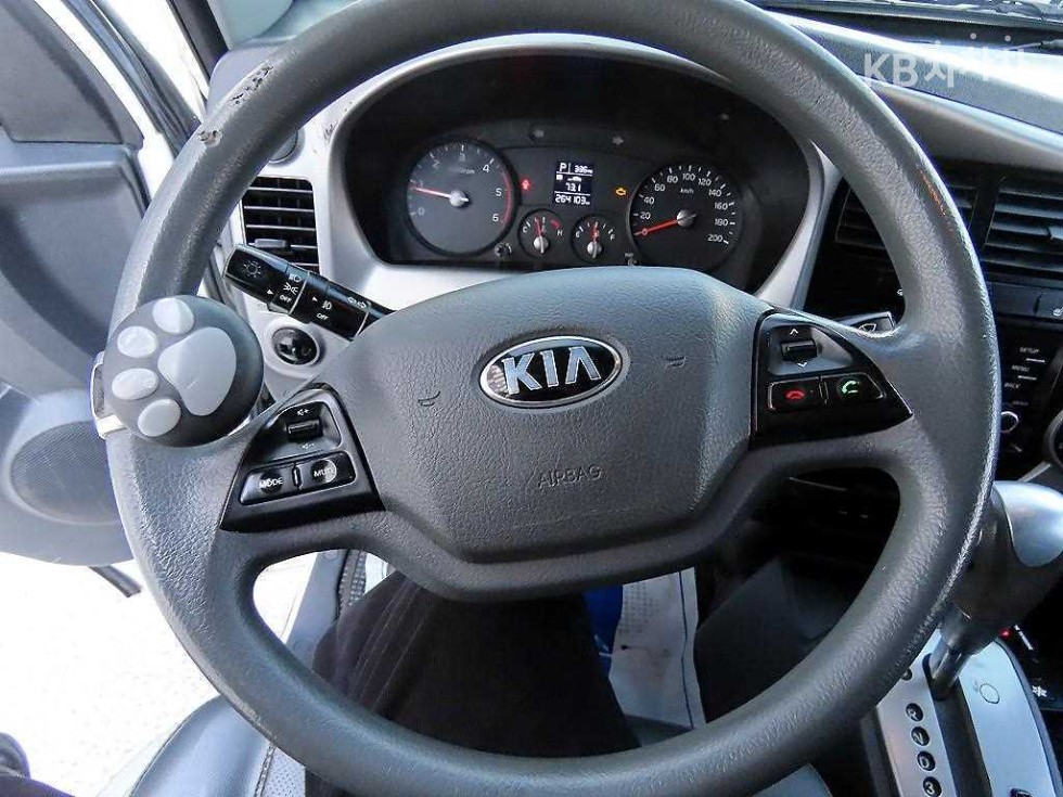 2017 - kia bongo iii