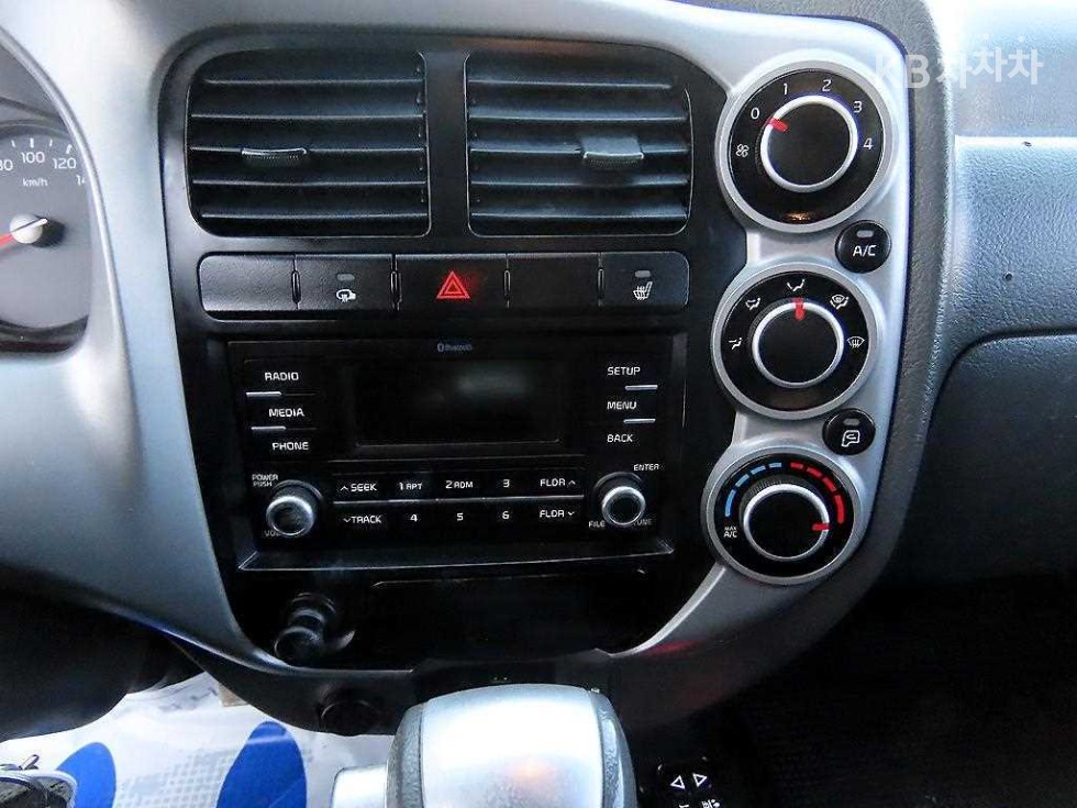 2017 - kia bongo iii