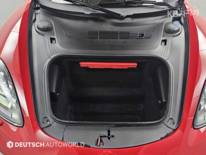 Porsche Boxster 2.5 GTS 7