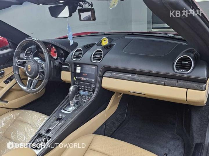 Porsche Boxster 2.5 GTS 8