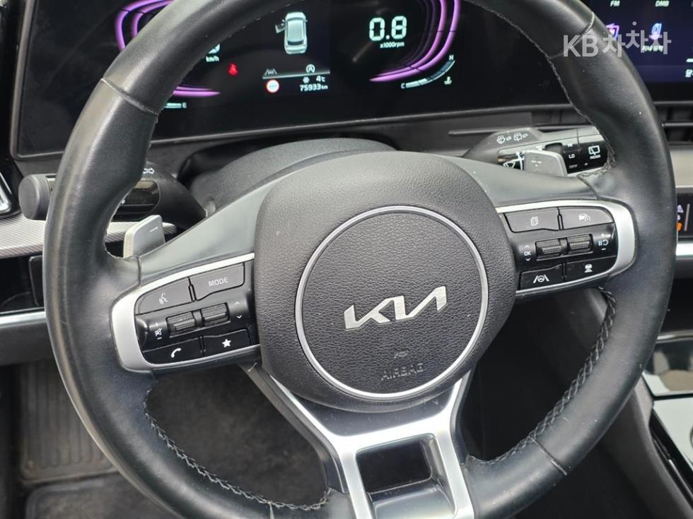 2023 - kia sportage