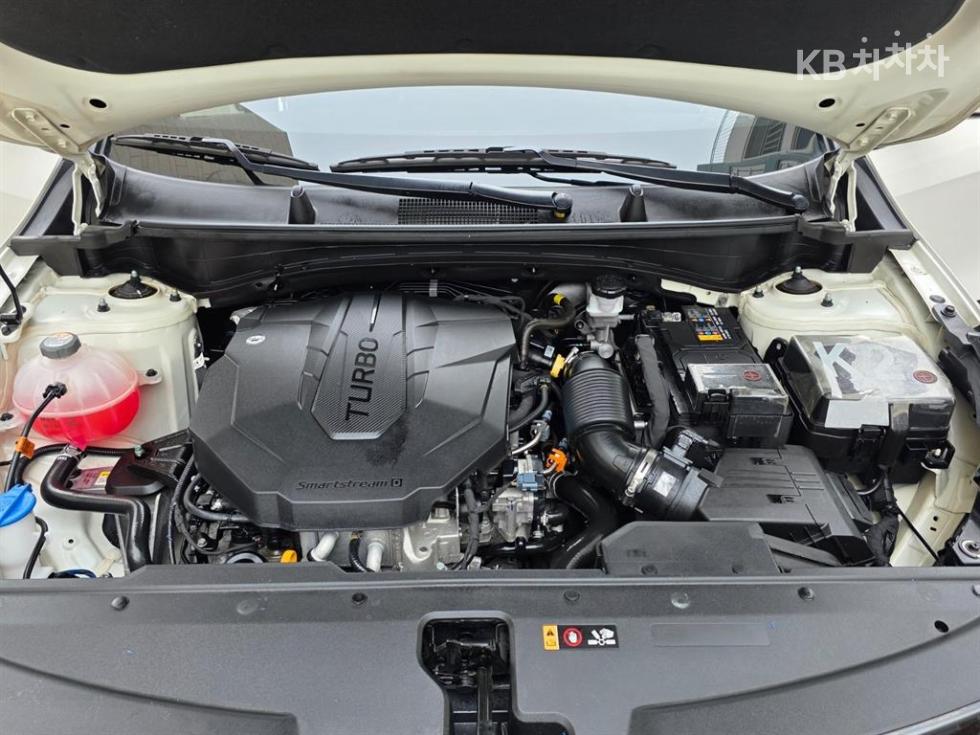 2023 - kia sportage