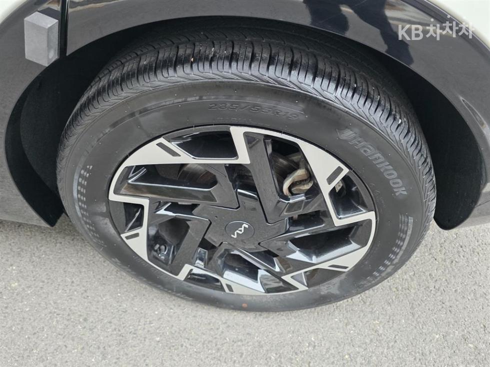 2023 - kia sportage