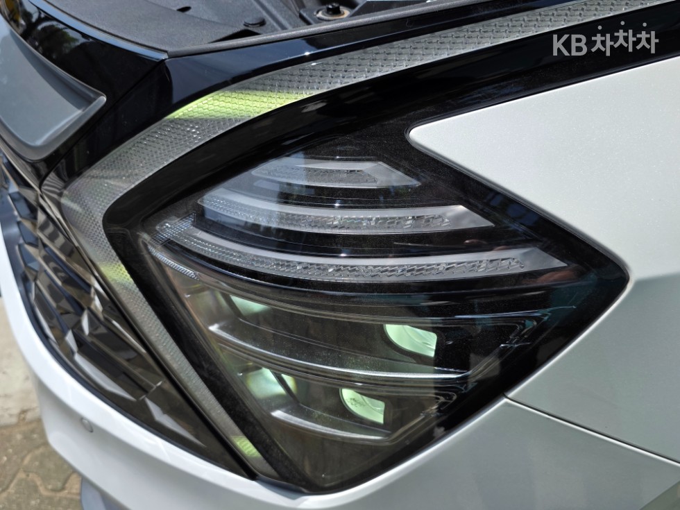 2023 - kia sportage