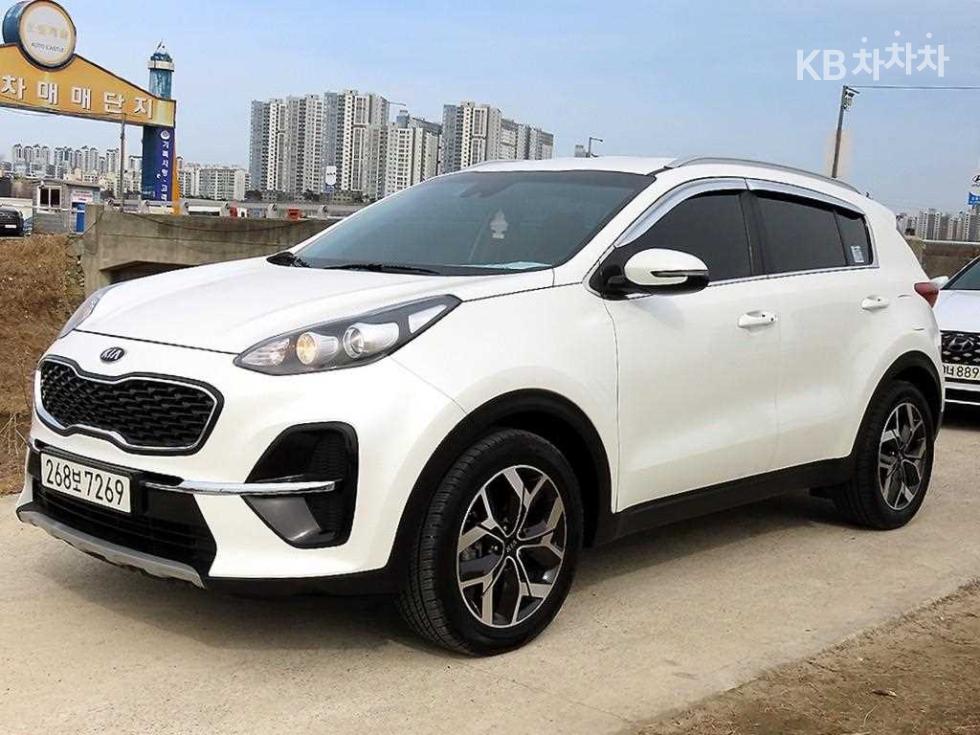 2021 - kia sportage