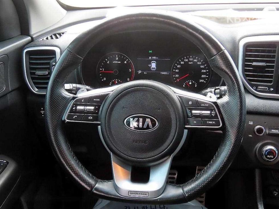 2021 - kia sportage