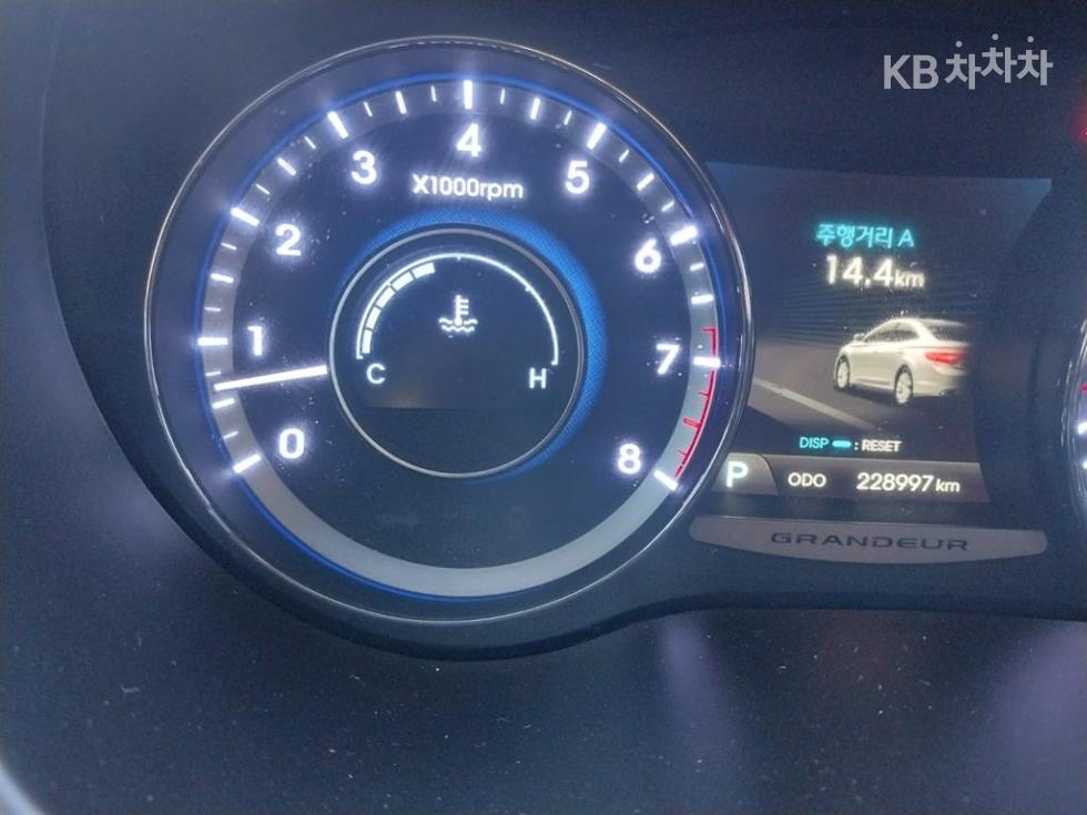 Hyundai Grandeur — miniaturë 18
