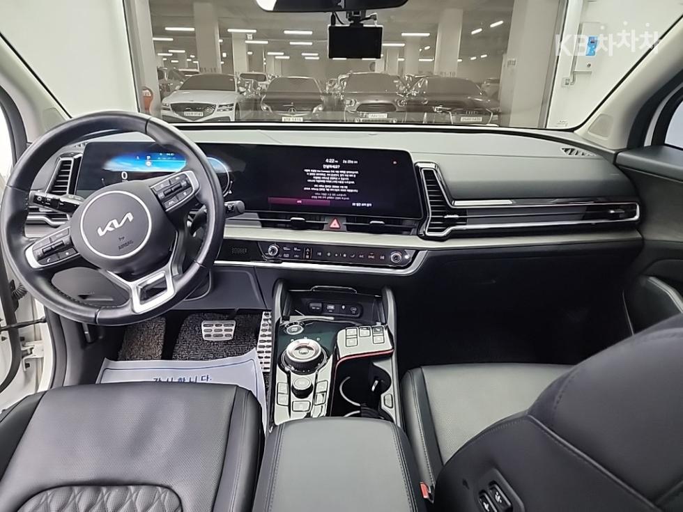2022 - kia sportage