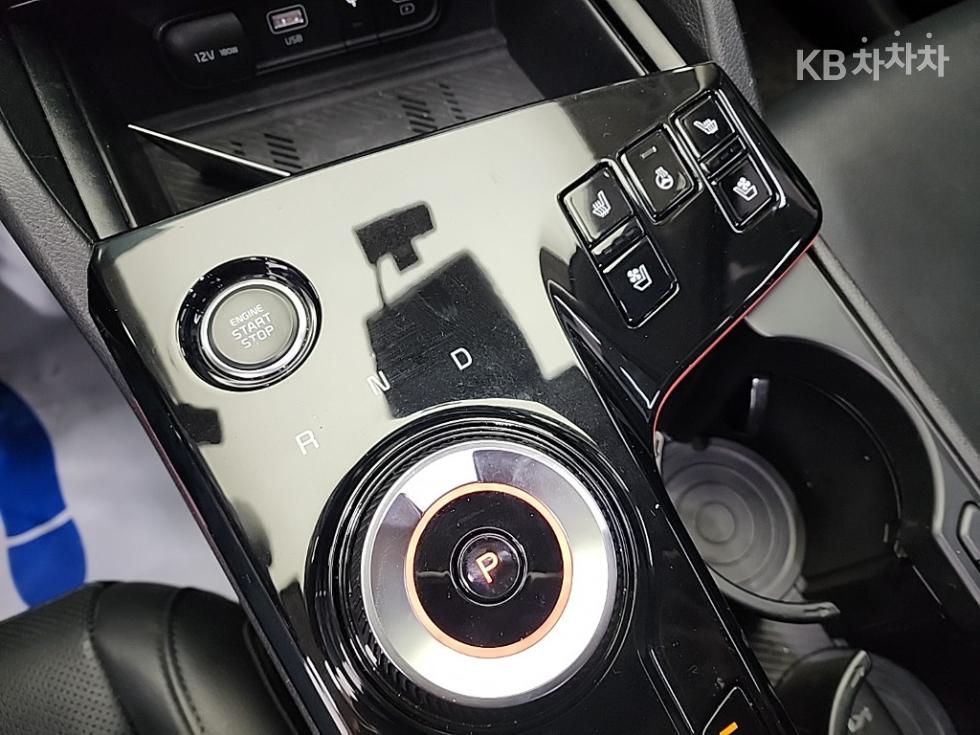 2022 - kia sportage