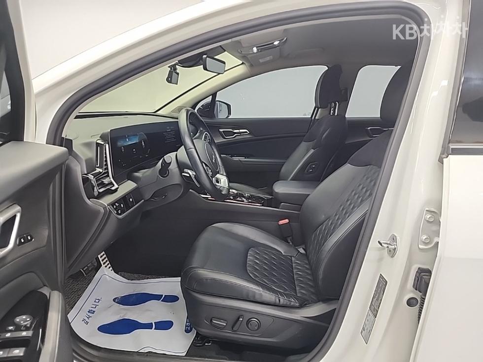 2022 - kia sportage