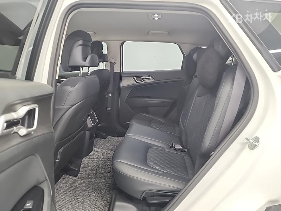 2022 - kia sportage