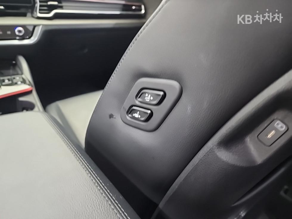 2022 - kia sportage