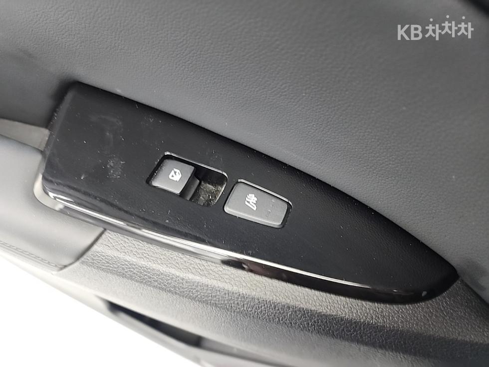 2022 - kia sportage