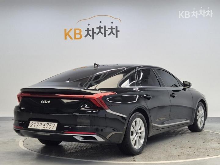 Kia K8 2.5 Gasoline Noblesse The Essential Light 4