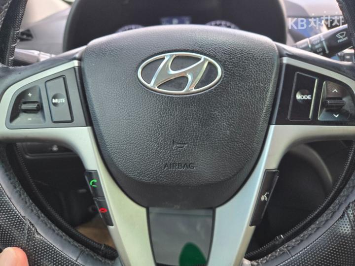 Hyundai Accent New 1.4 VVT Premium 6