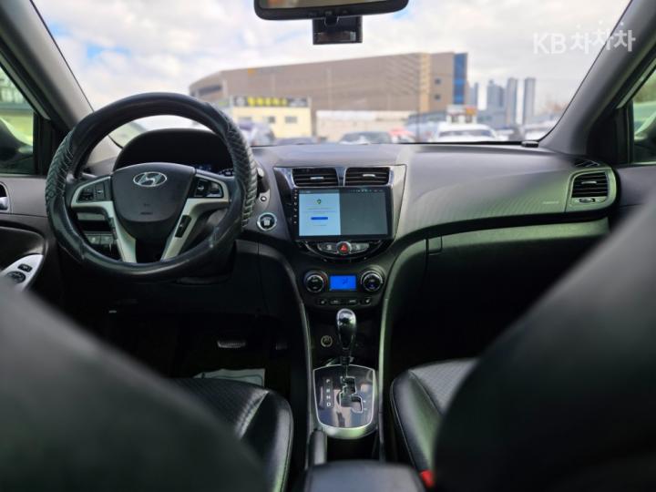 Hyundai Accent New 1.4 VVT Premium 10