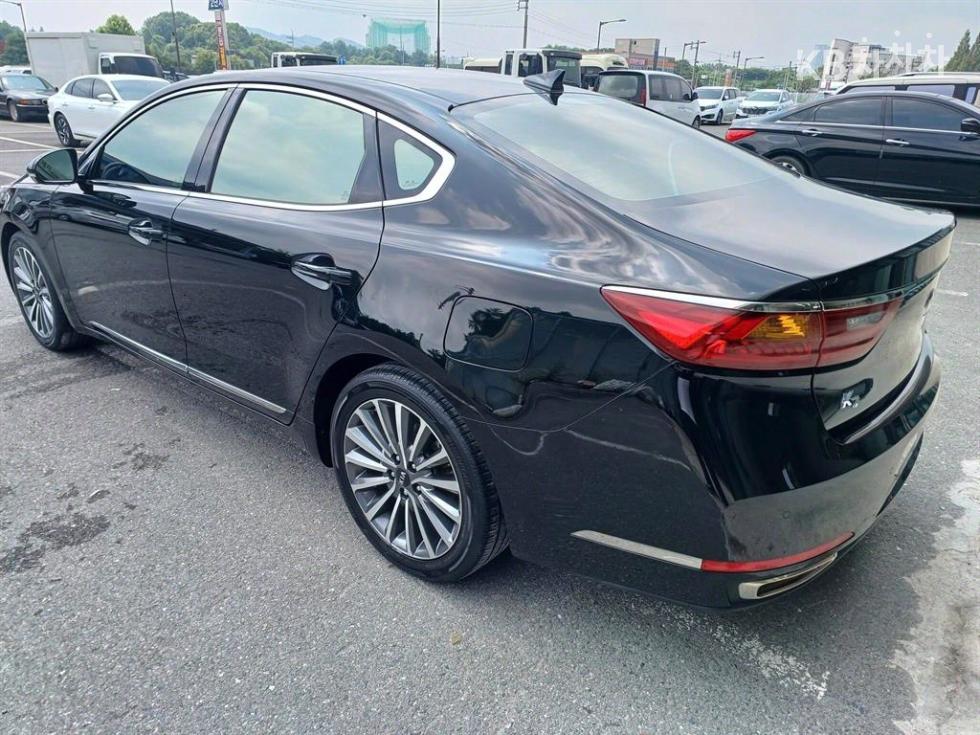 2017 - kia k7