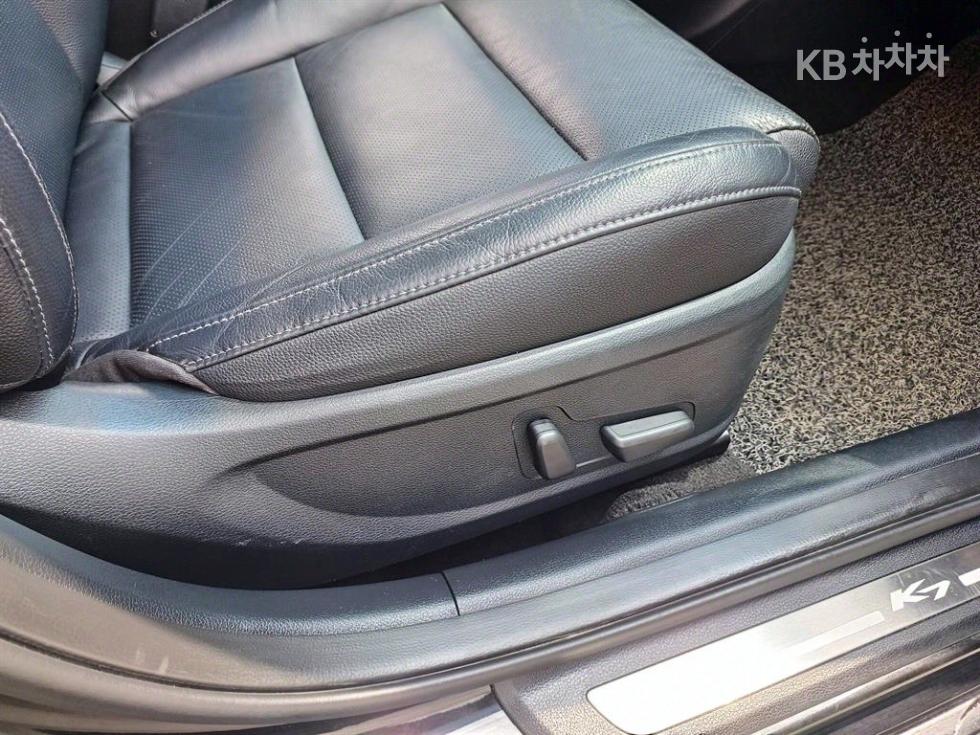 2017 - kia k7