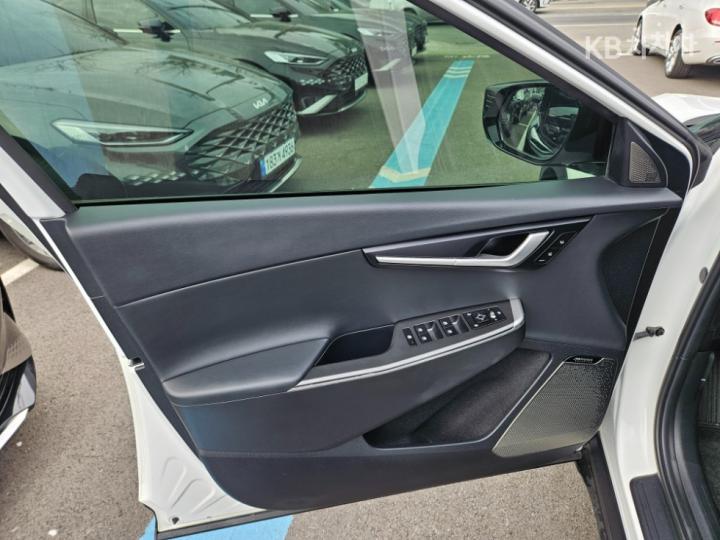 Kia EV6 Long Range 4WD Air 8