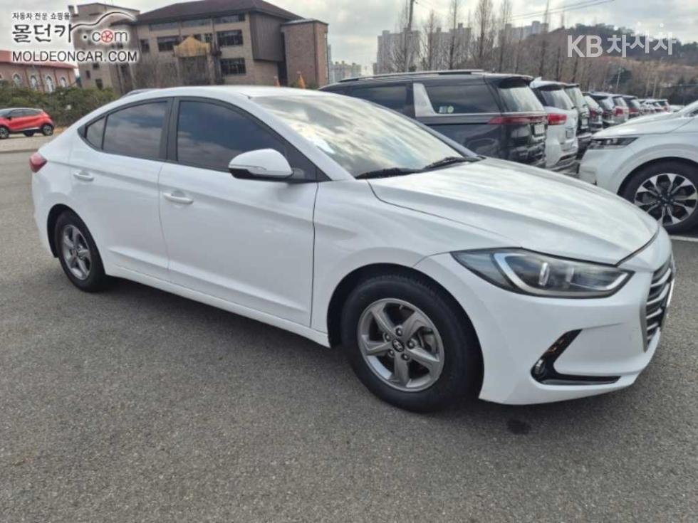 Hyundai Avante — miniaturë 3