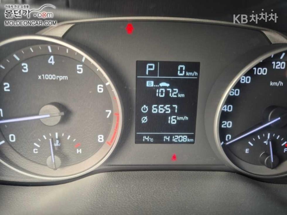 Hyundai Avante — miniaturë 5