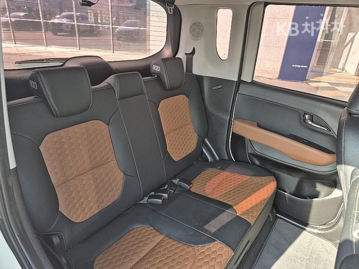 Kia Ray 1.0 LPI Prestige 8