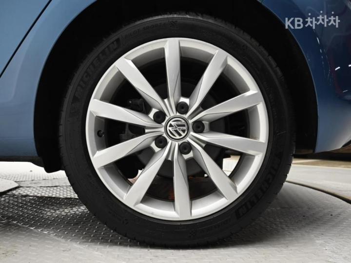 Volkswagen Golf 2.0 TDI MK7 6