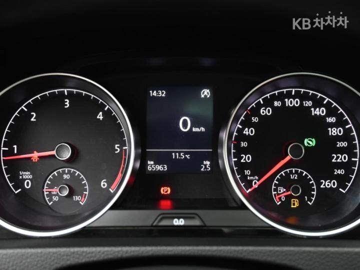 Volkswagen Golf 2.0 TDI MK7 9