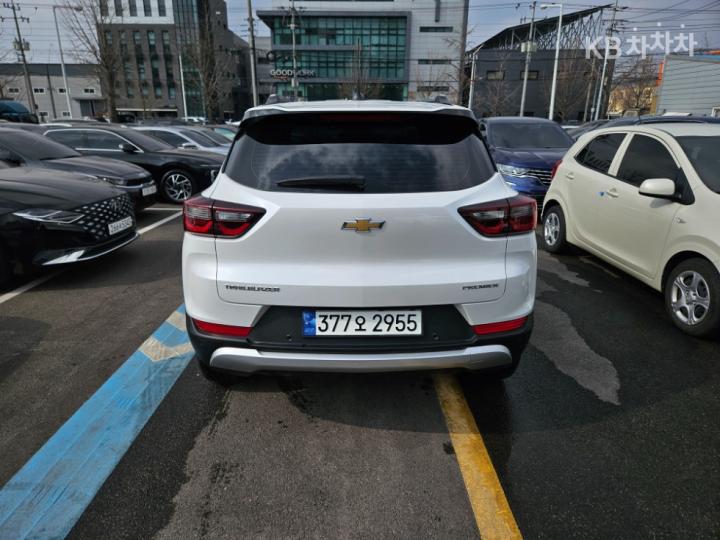 Chevrolet Trailblazer 1.35 Gasoline Turbo 2WD Premier 4