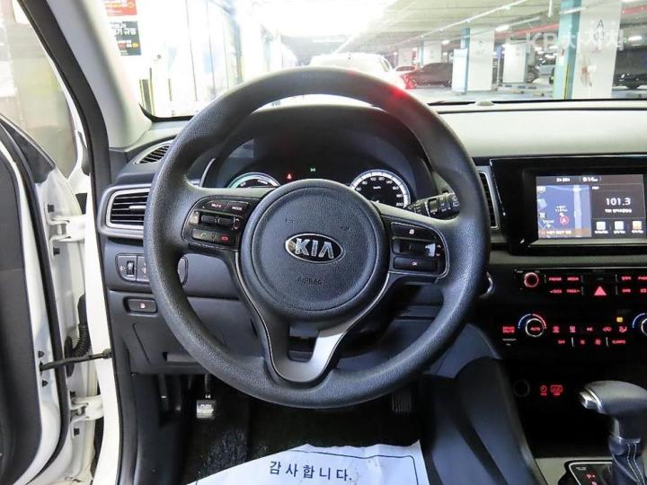 Kia Niro 1.6 Luxury 9