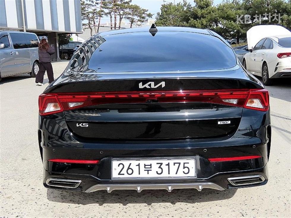 2023 - kia k5