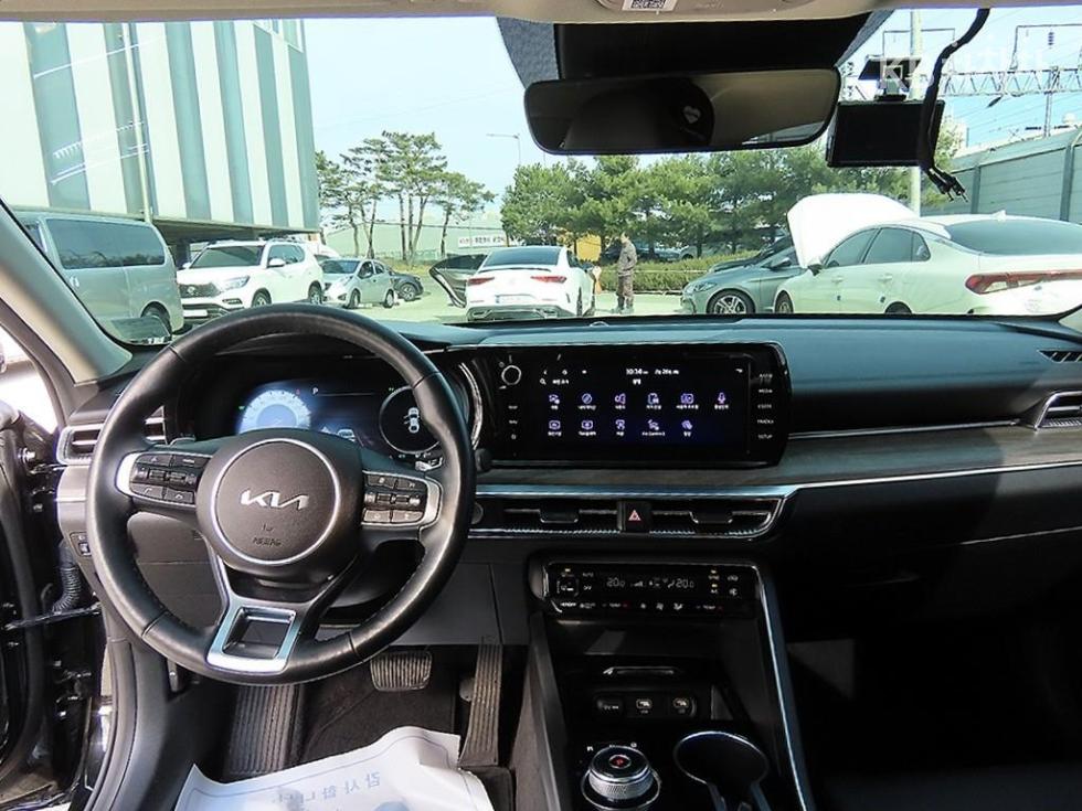 2023 - kia k5