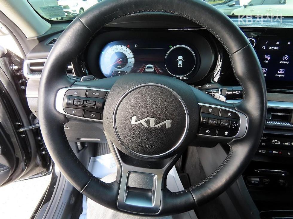 2023 - kia k5