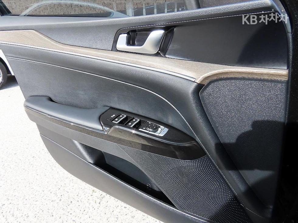 2023 - kia k5