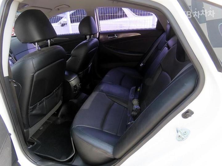 Hyundai Sonata Hybrid 2.0 Premier 7