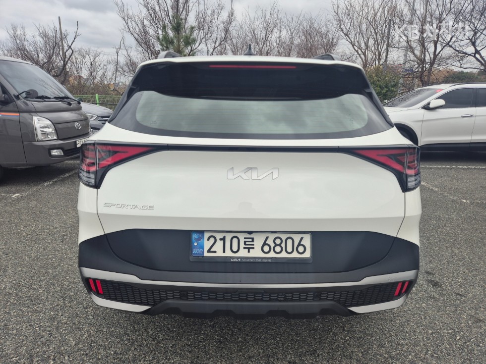 2022 - kia sportage