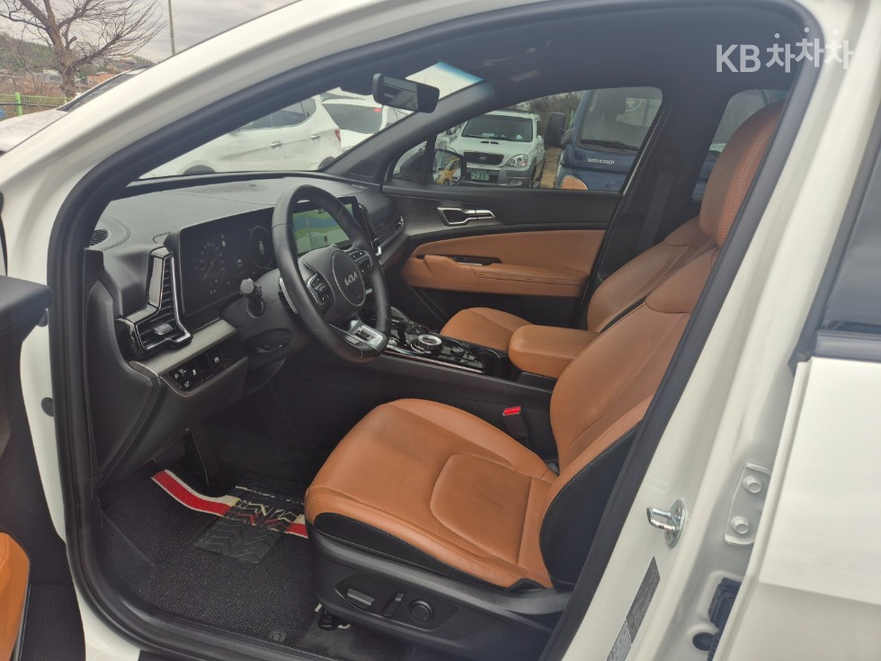 2022 - kia sportage