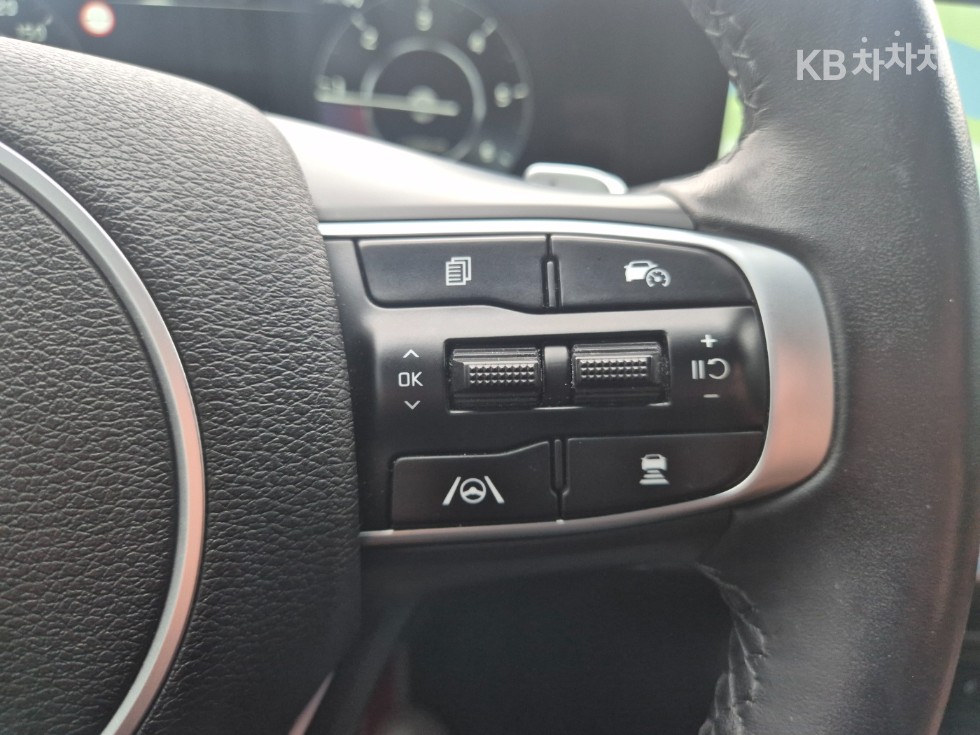 2022 - kia sportage