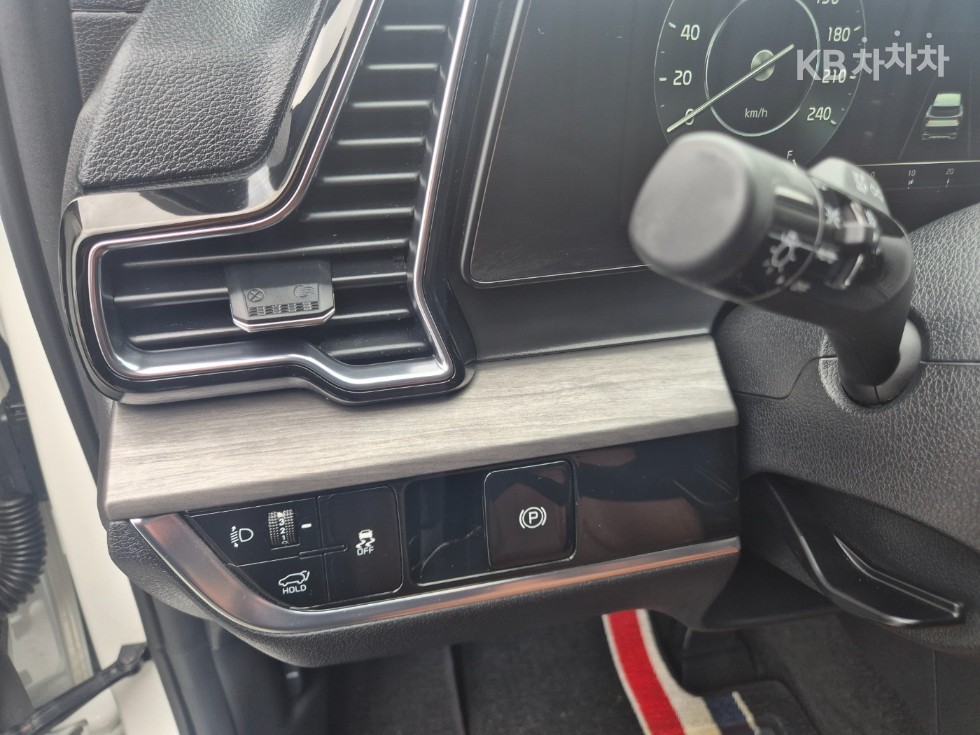 2022 - kia sportage