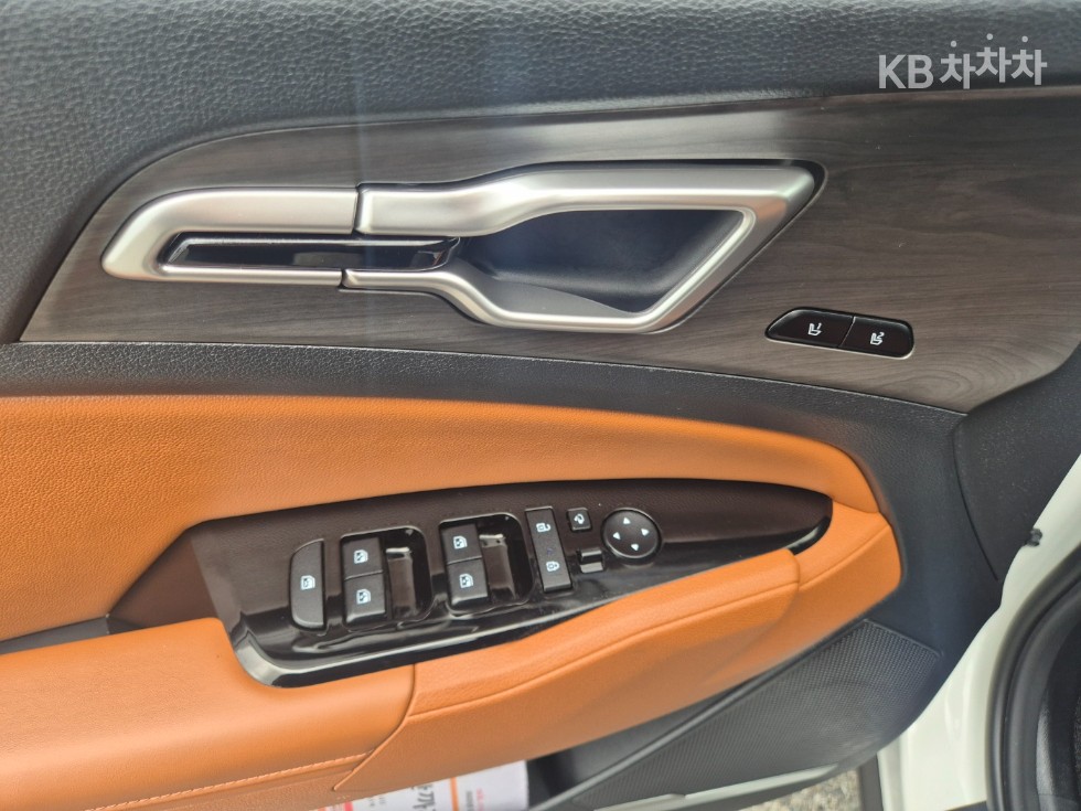 2022 - kia sportage
