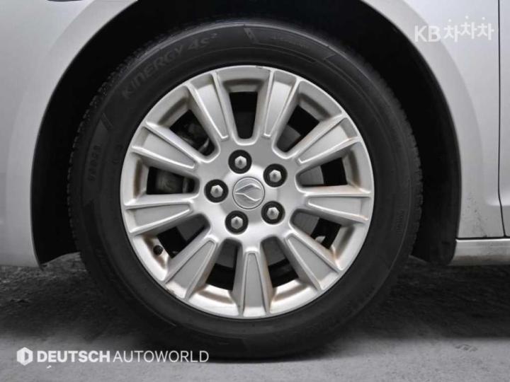 Chevrolet Alpheon EL240 Deluxe 6