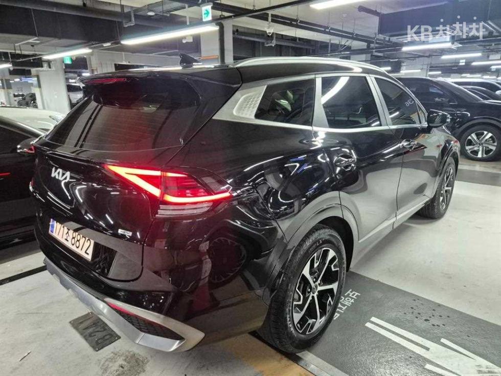 2022 - kia sportage