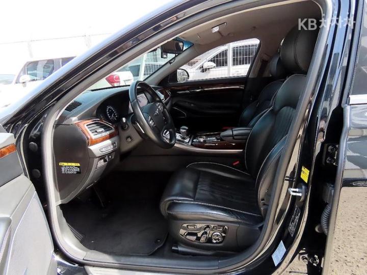 Genesis EQ900 3.8 GDI AWD Premium Luxury 6