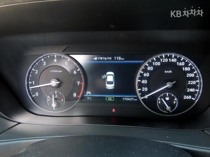 Genesis EQ900 3.8 GDI AWD Premium Luxury 10