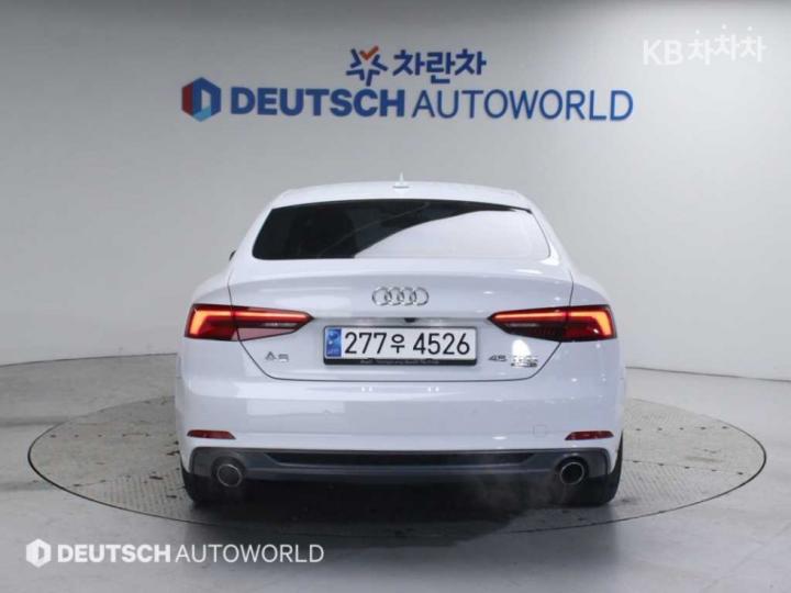 Audi A5 NEW 45 TFSI Quattro Sportback Premium 5