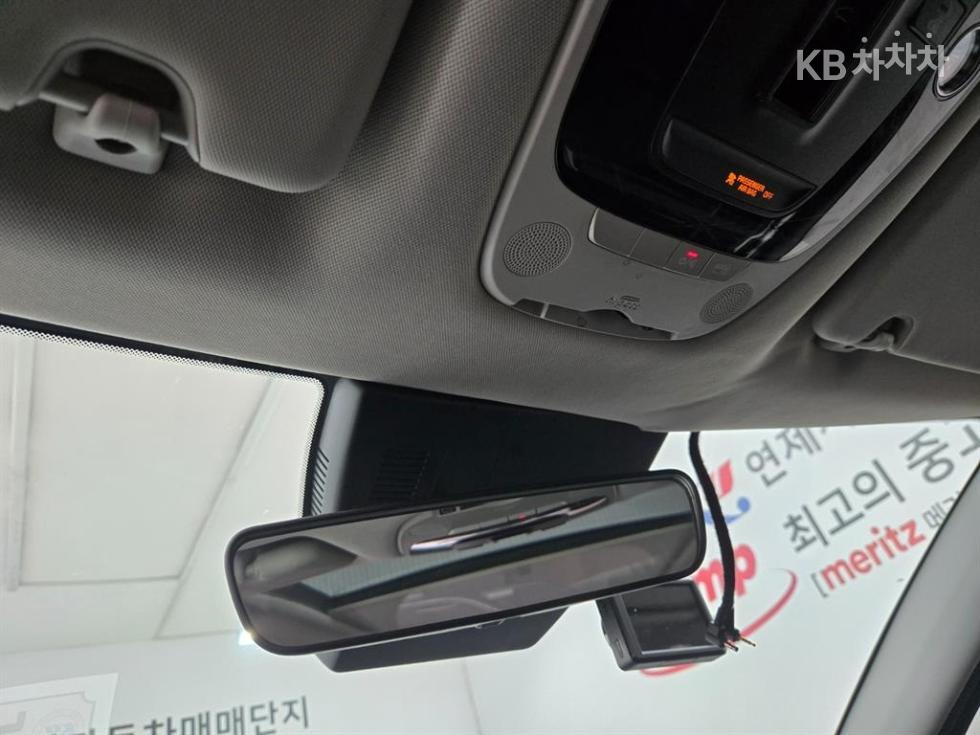 2022 - kia sportage