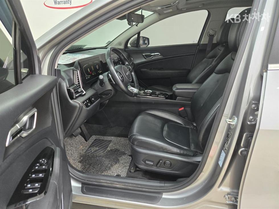 2022 - kia sportage