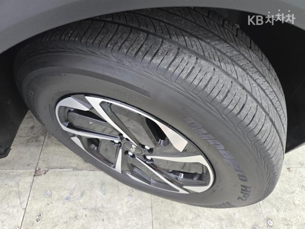2022 - kia sportage