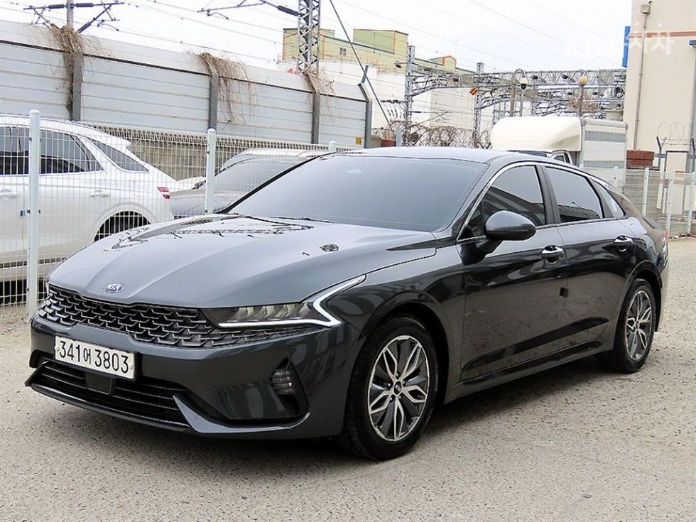 2021 - kia k5