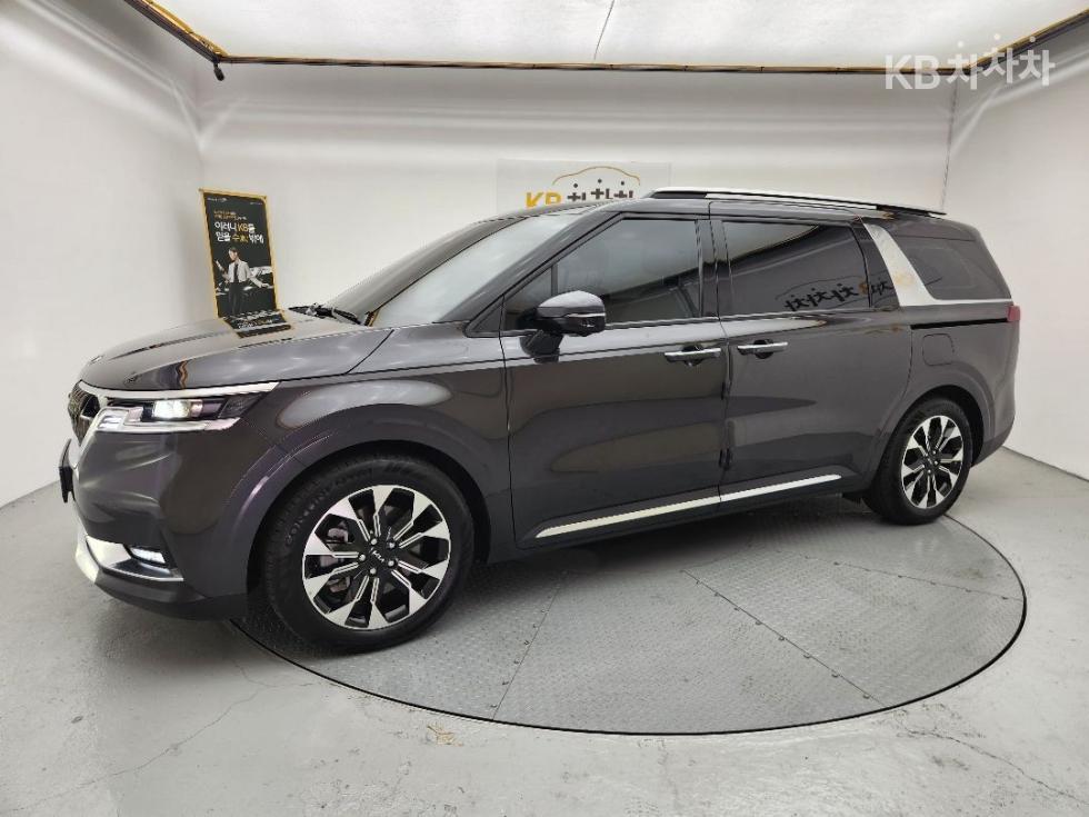 2021 - kia carnival